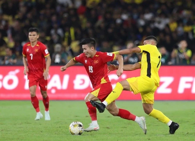 Đội tuyển Việt Nam chỉ đá 2 trận giao hữu với 2 đội V-League trong tháng 9