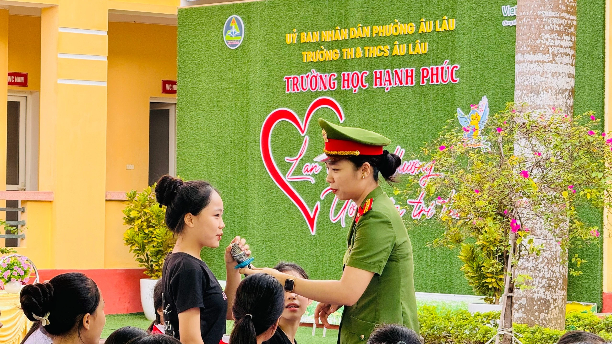 anh5-giaoluu.jpg