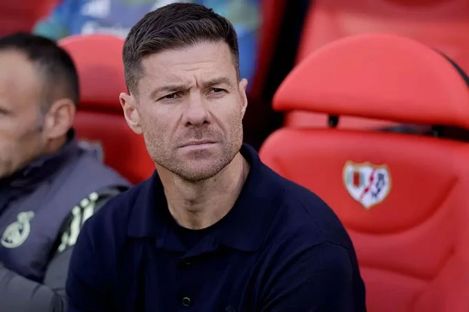 Alonso đang phải đối phó với những bất ổn trong phòng thay đồ Real.