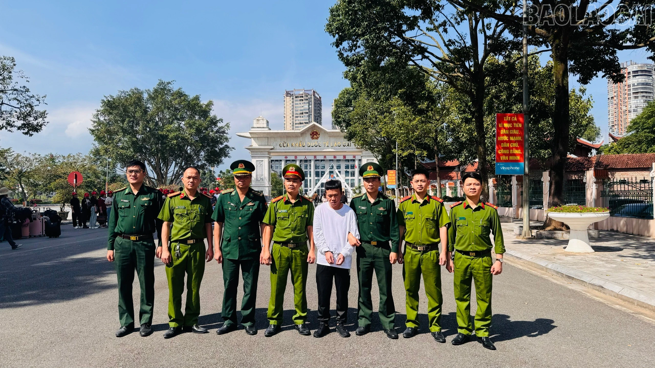 baolaocai-tr_bangiao-2.jpg