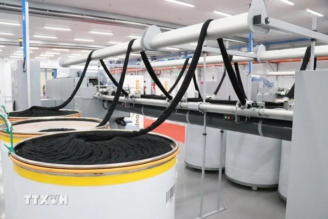 Sản phẩm sợi lông cừu nhuộm của của Công ty Trách nhiệm Hữu hạn Dệt nhuộm Ninh Thuận tại Khu công nghiệp Du Long (xã Bắc Phong, huyện Thuận Bắc).