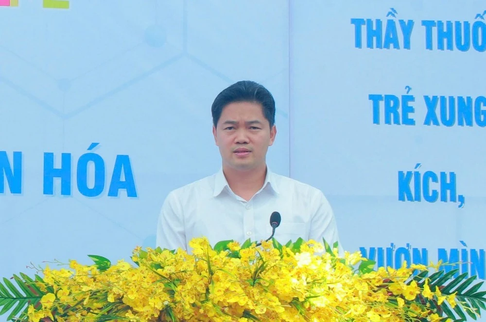 Thứ trưởng thường trực Bộ Y tế Vũ Mạnh Hà phát biểu chỉ đạo tại chương trình.