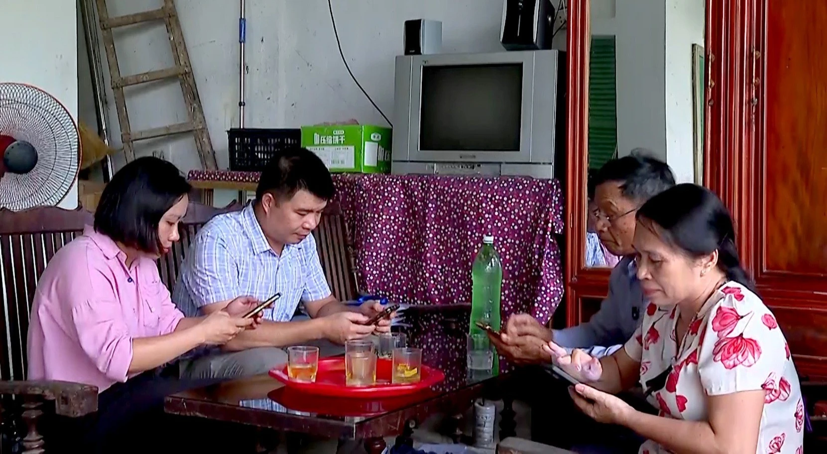lk78375-chuyen-doi-so-ho-tro-cong-tac-quan-ly-nha-nuoc-sau-sap-nhap-hd00-01-41-18still002.jpg