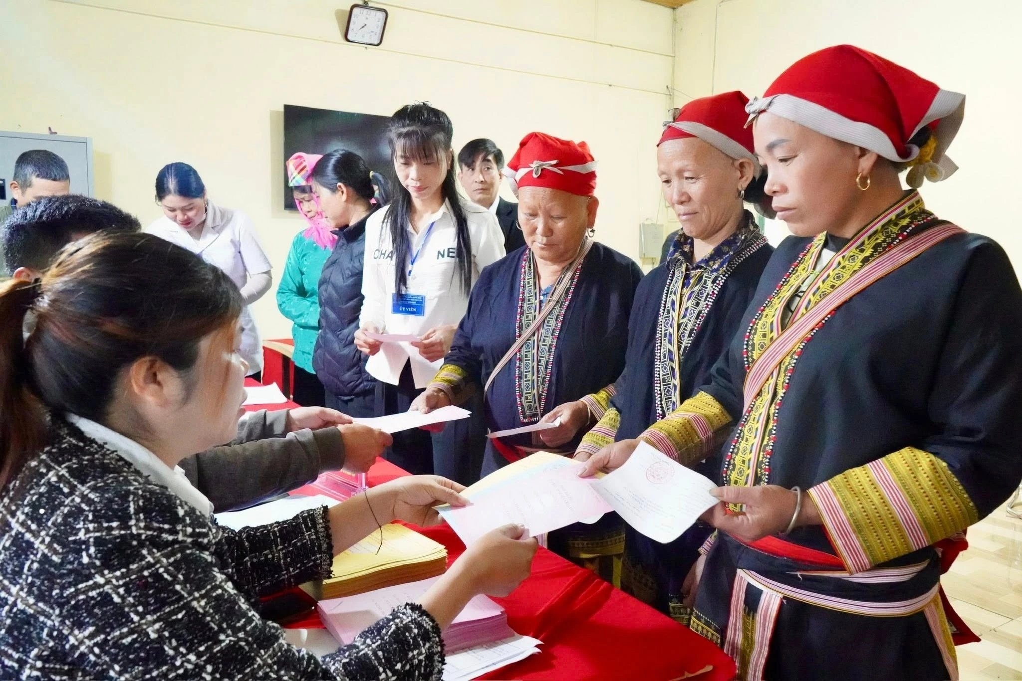 nhan-phieu-bau.jpg
