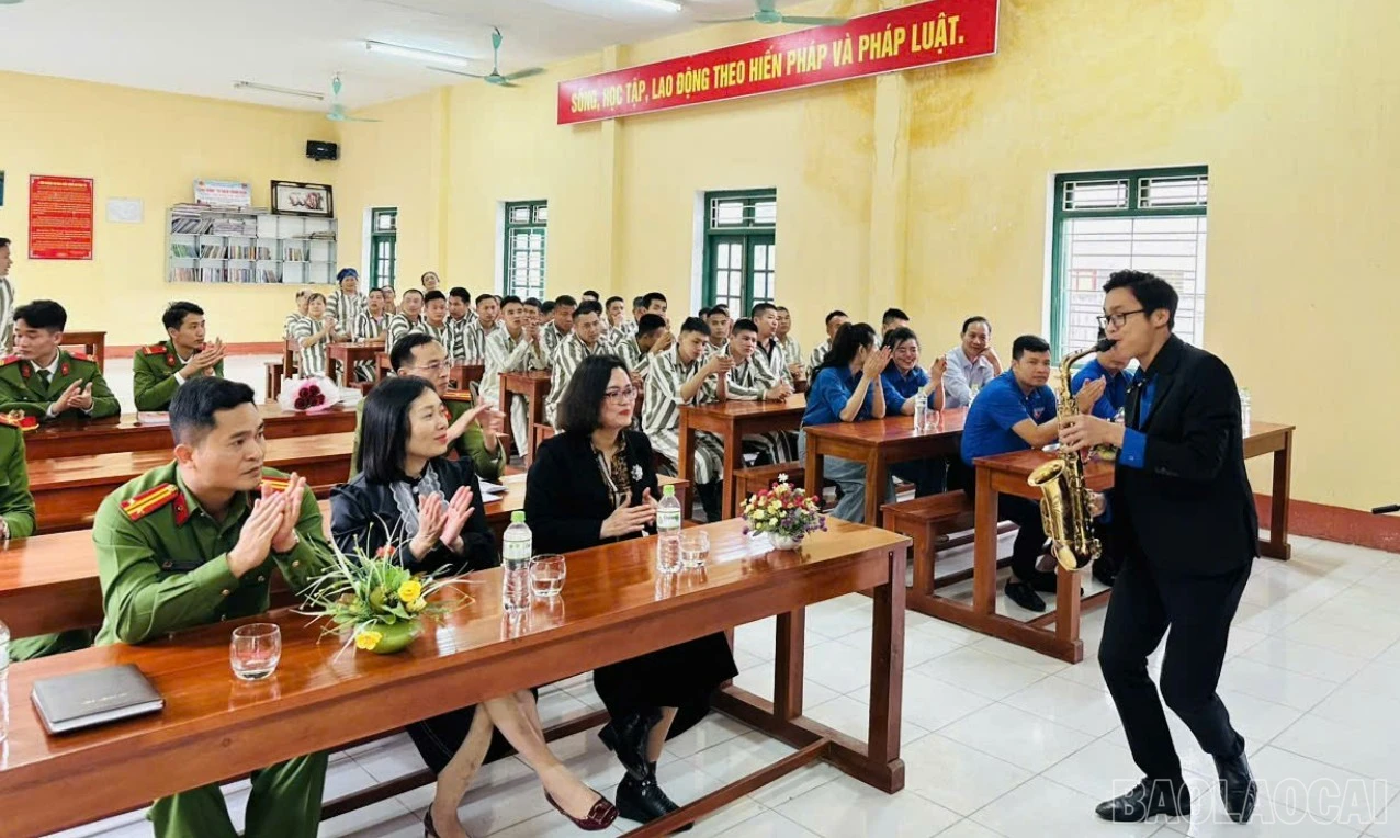 baolaocai-br_z8045283153856-2aa830960295f570c0783af61d588ebe-734.jpg