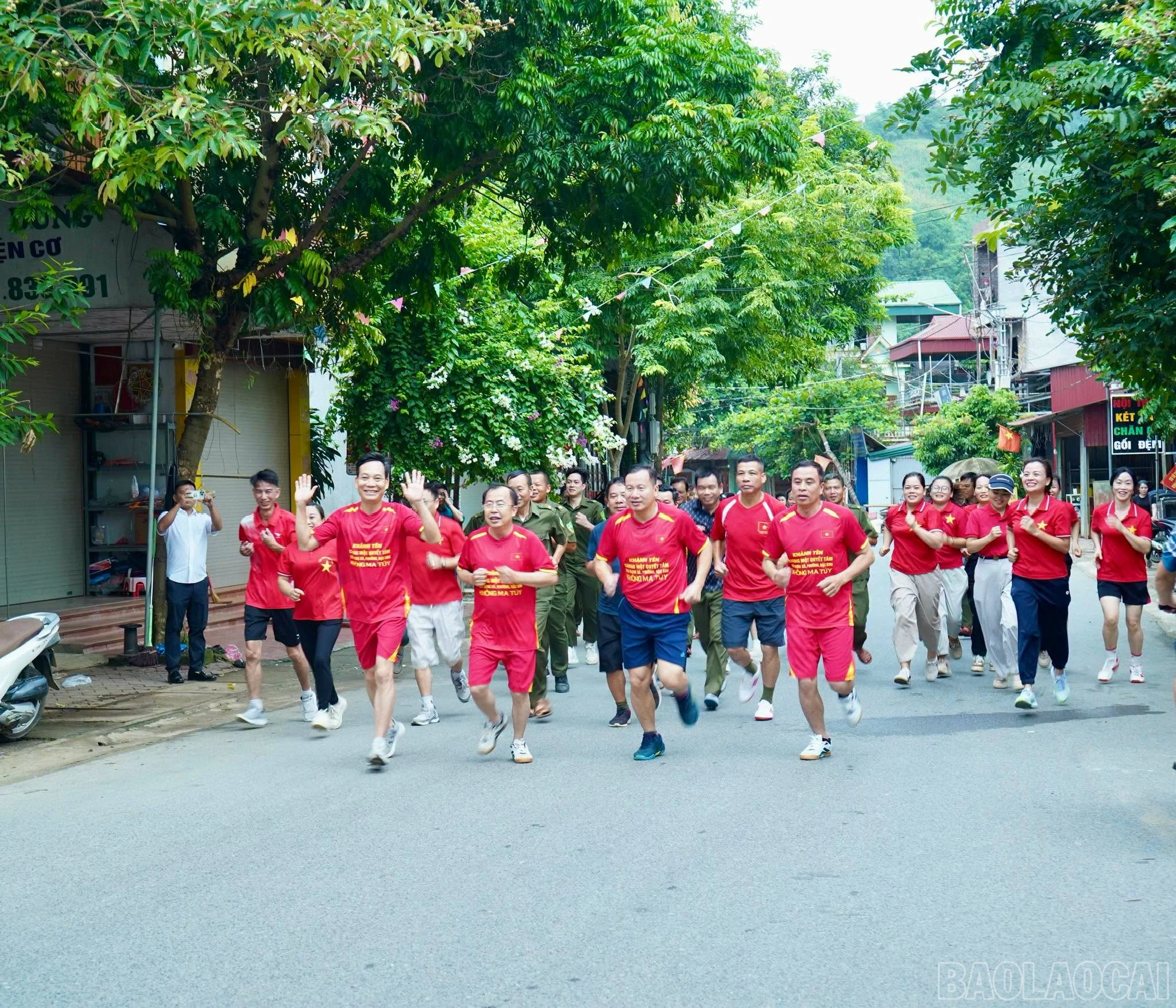 baolaocai-br_chay-3.jpg