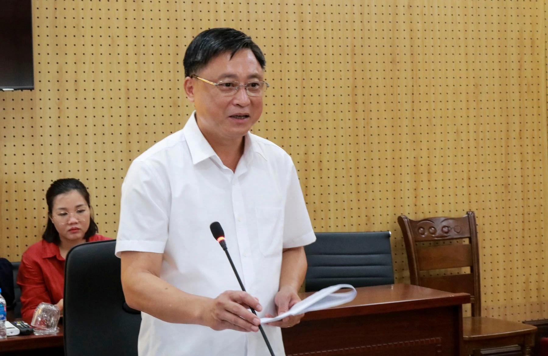 bi-thu-dang-uy-xa-bat-xat-nguyen-kieu-phuong-bao-cao-voi-doan-cong-tac-1.jpg