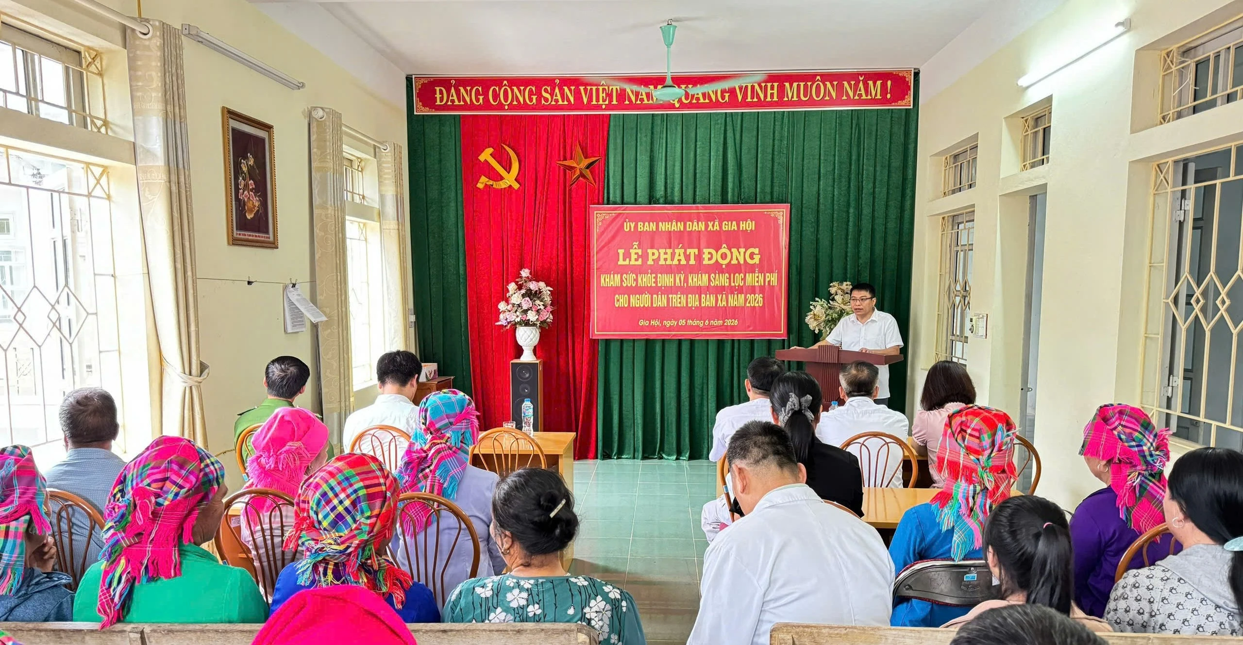 Quang cảnh lễ phát động.