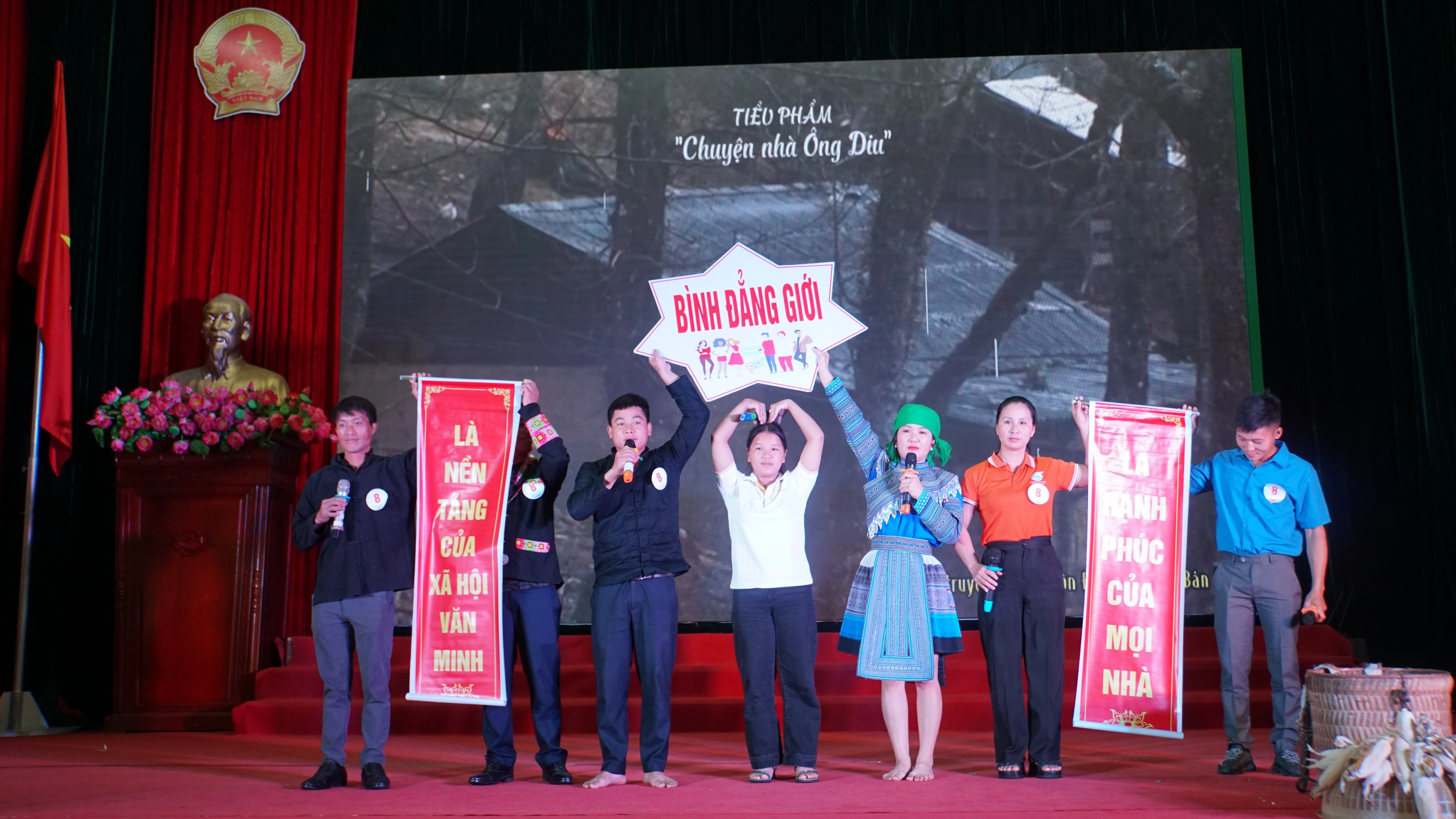 Qua phần thi sâu khấu hoá, các đội đã lồng ghép những thông điệp tích cực, cách làm hay trong công tác truyền thông cộng đồng tại địa phương, nhằm thay đổi "nếp nghĩ cách làm".