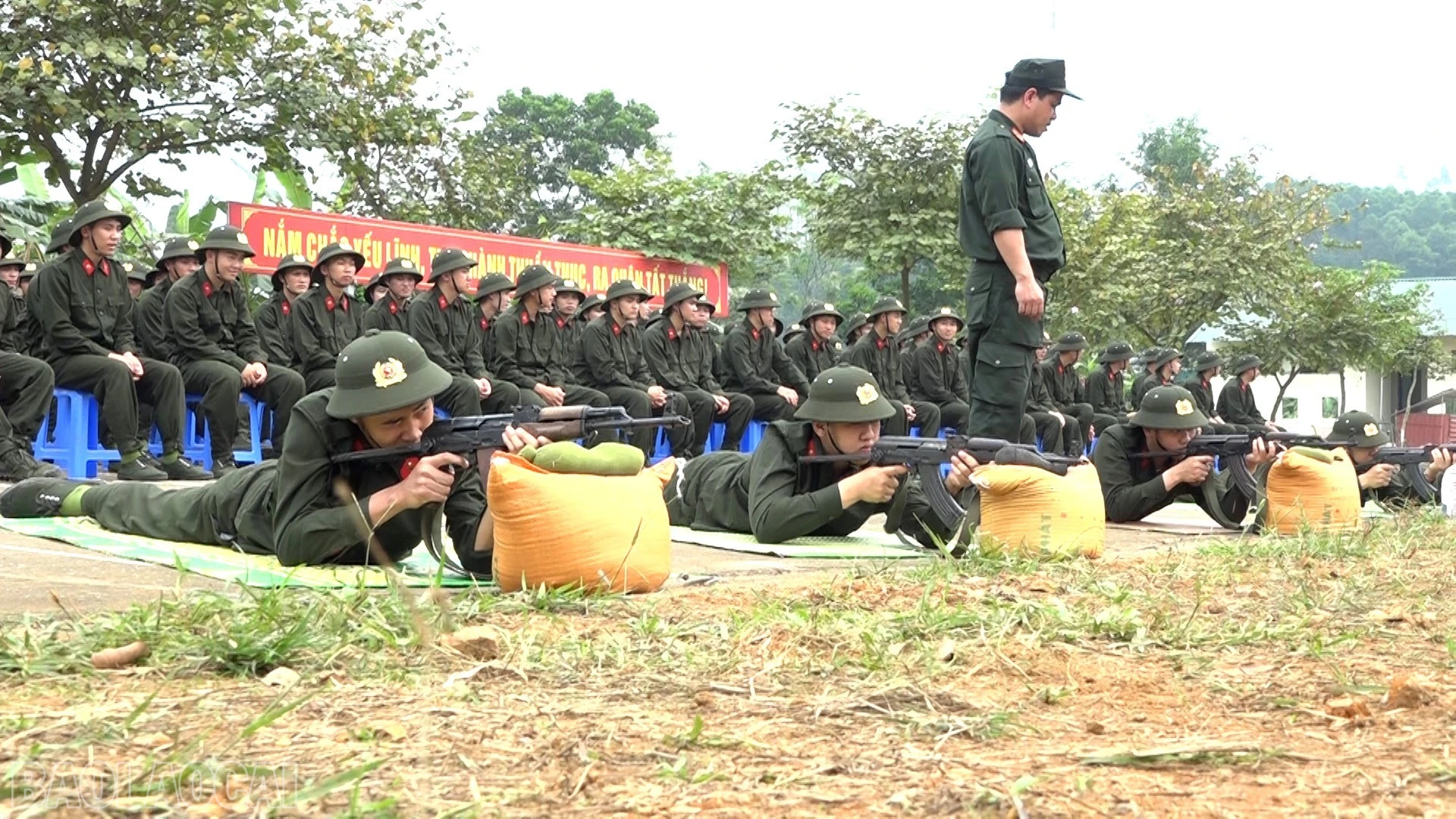 baolaocai-bl_canh-sat-nghia-vu00-09-16-24still005-7823.jpg