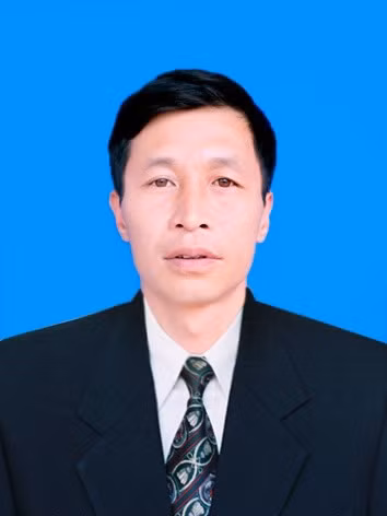 Ông Trần Ngọc Cừ, Phó Trưởng phòng Giáo dục và Đào tạo thị xã Sa Pa.jpg