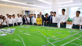 Ban Thường vụ Tỉnh ủy Lào Cai tham quan, học tập, trao đổi kinh nghiệm tại thành phố Đồng Nai