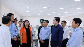 Thường trực Tỉnh ủy kiểm tra tiến độ xây dựng trường học tại các xã biên giới