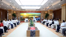 Bí thư Tỉnh ủy Dương Quốc Huy tiếp xã giao lãnh đạo Đại học Thái Nguyên