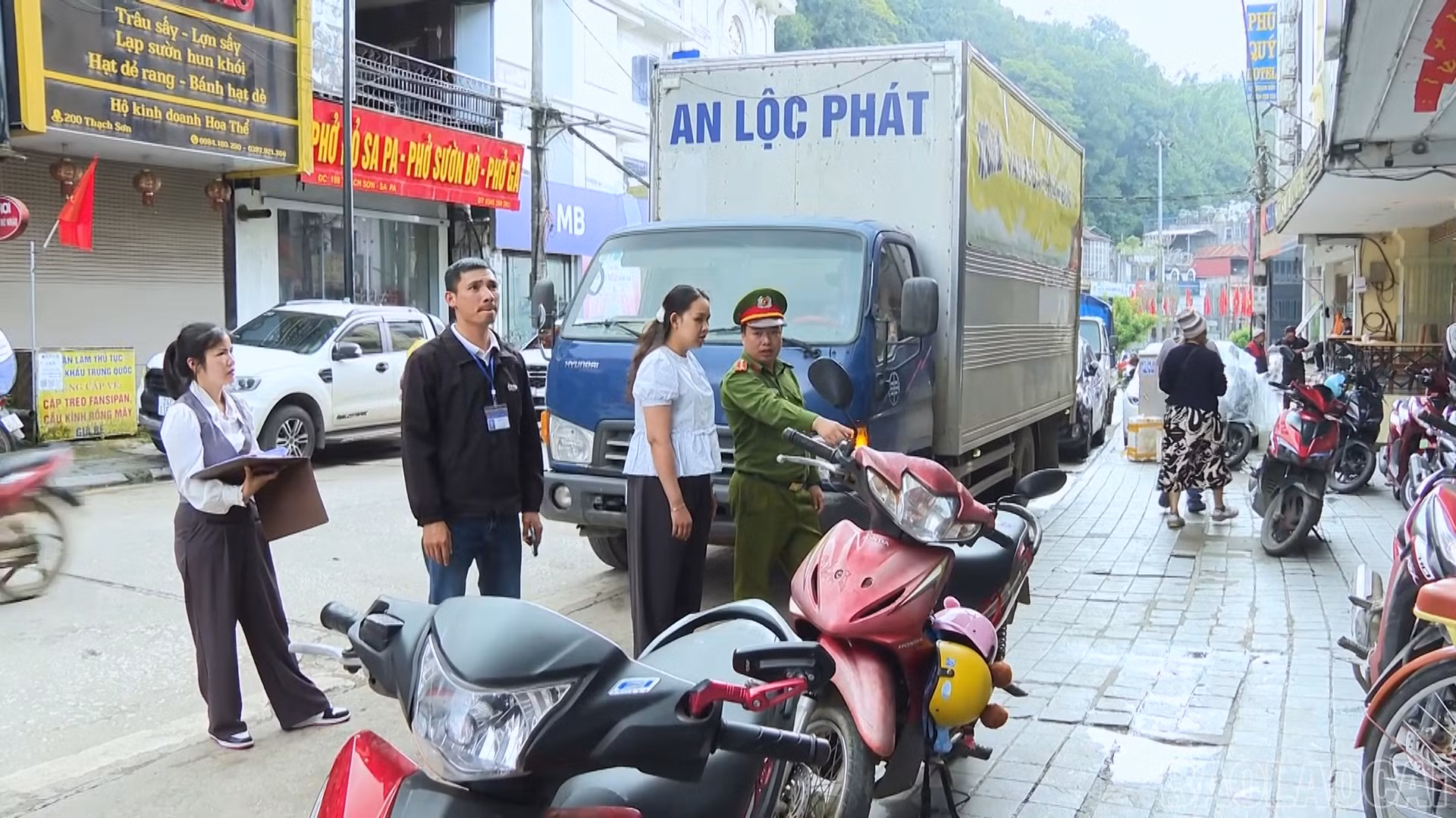 baolaocai-br_phoi-hop-lap-lai-trat-tu-do-thi.png