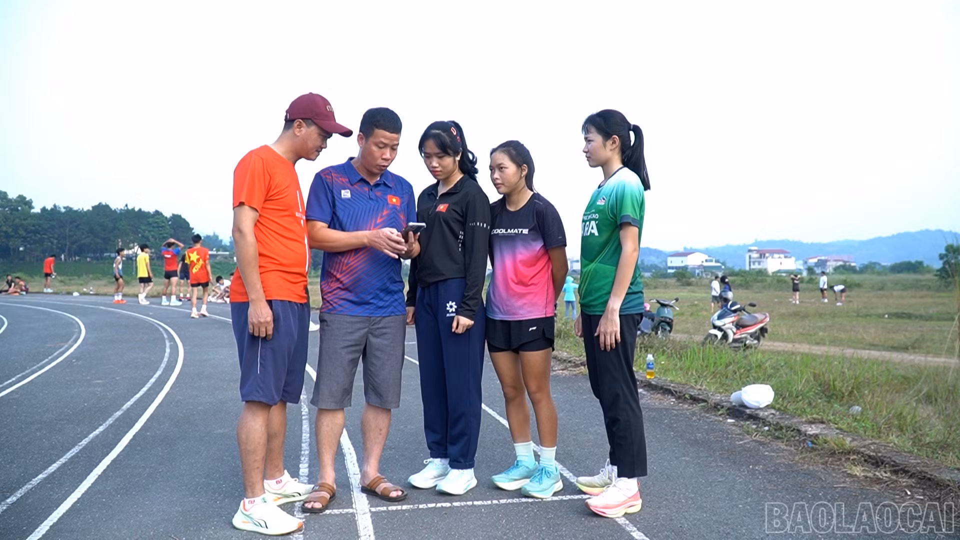 baolaocai-br_dung-dai-hoi01-45-38-22still135.jpg