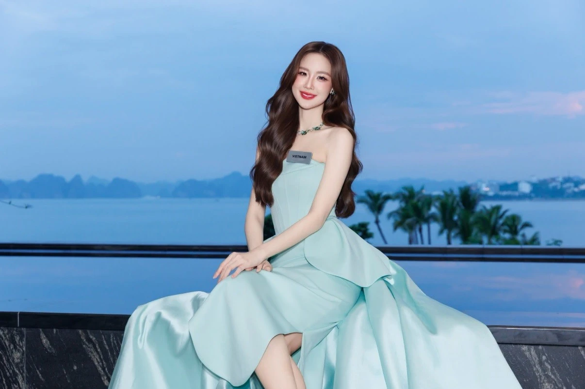 bao-ngoc-chuong-phong-cach-thoi-trang-nu-tinh-khi-tham-gia-hoa-hau-the-gioi-2026.jpg