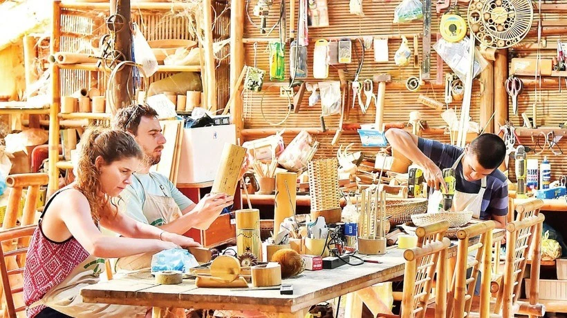 286c620e01ce8e90d7df-6517.jpg