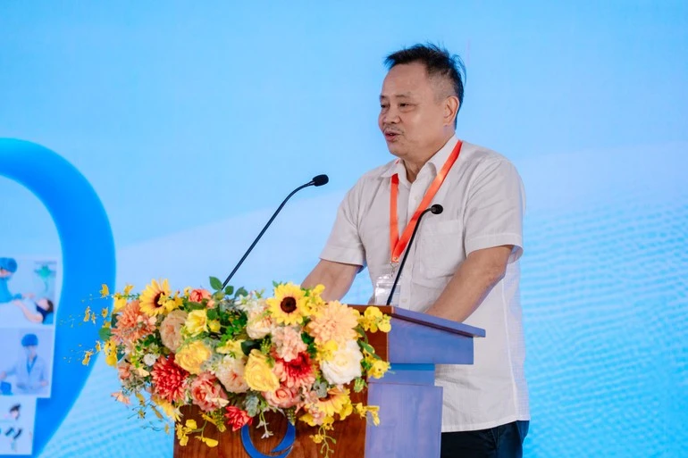 Tiến sĩ Trần Quang Huy, Phó Chủ tịch Hội Điều dưỡng Việt Nam phát biểu.