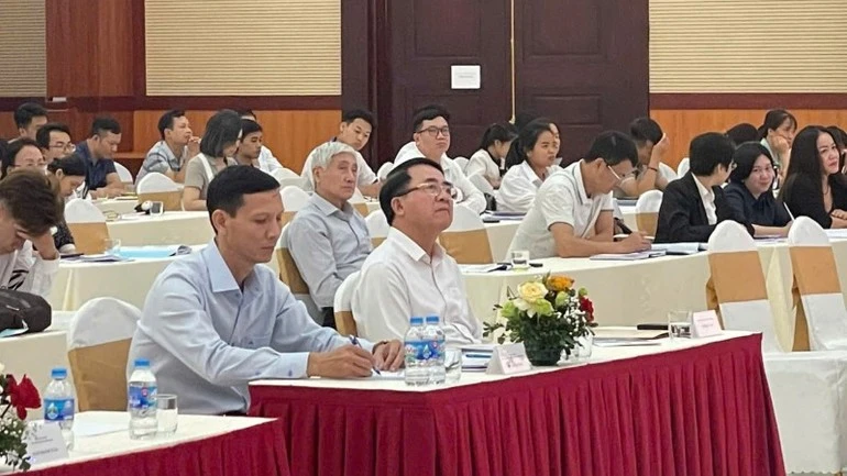 Các đại biểu tham dự hội thảo về vai trò của bảo hộ bản quyền trong phát triển một số lĩnh vực công nghiệp văn hóa.