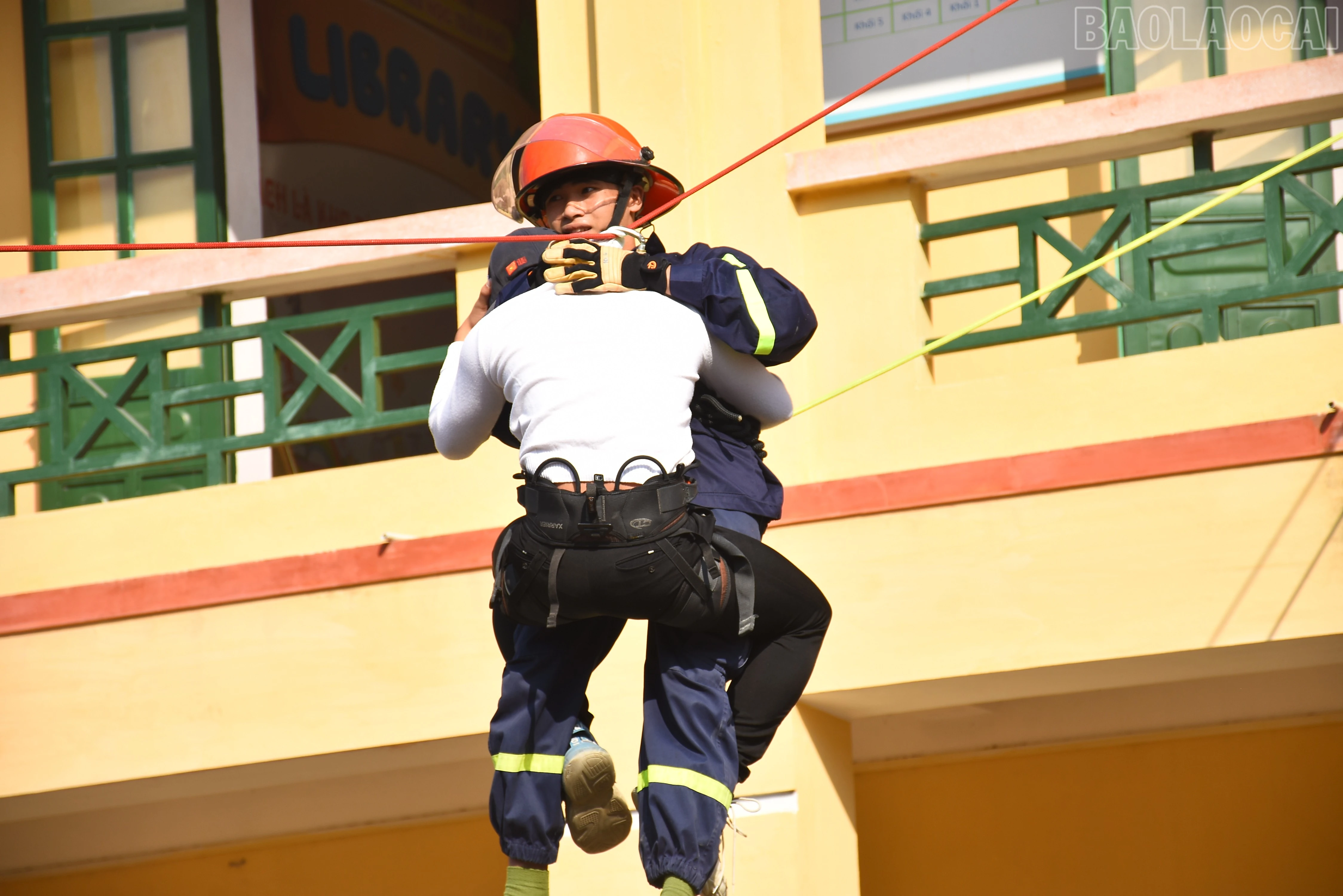 baolaocai-tr_dien-tap-cuu-nguoi.jpg