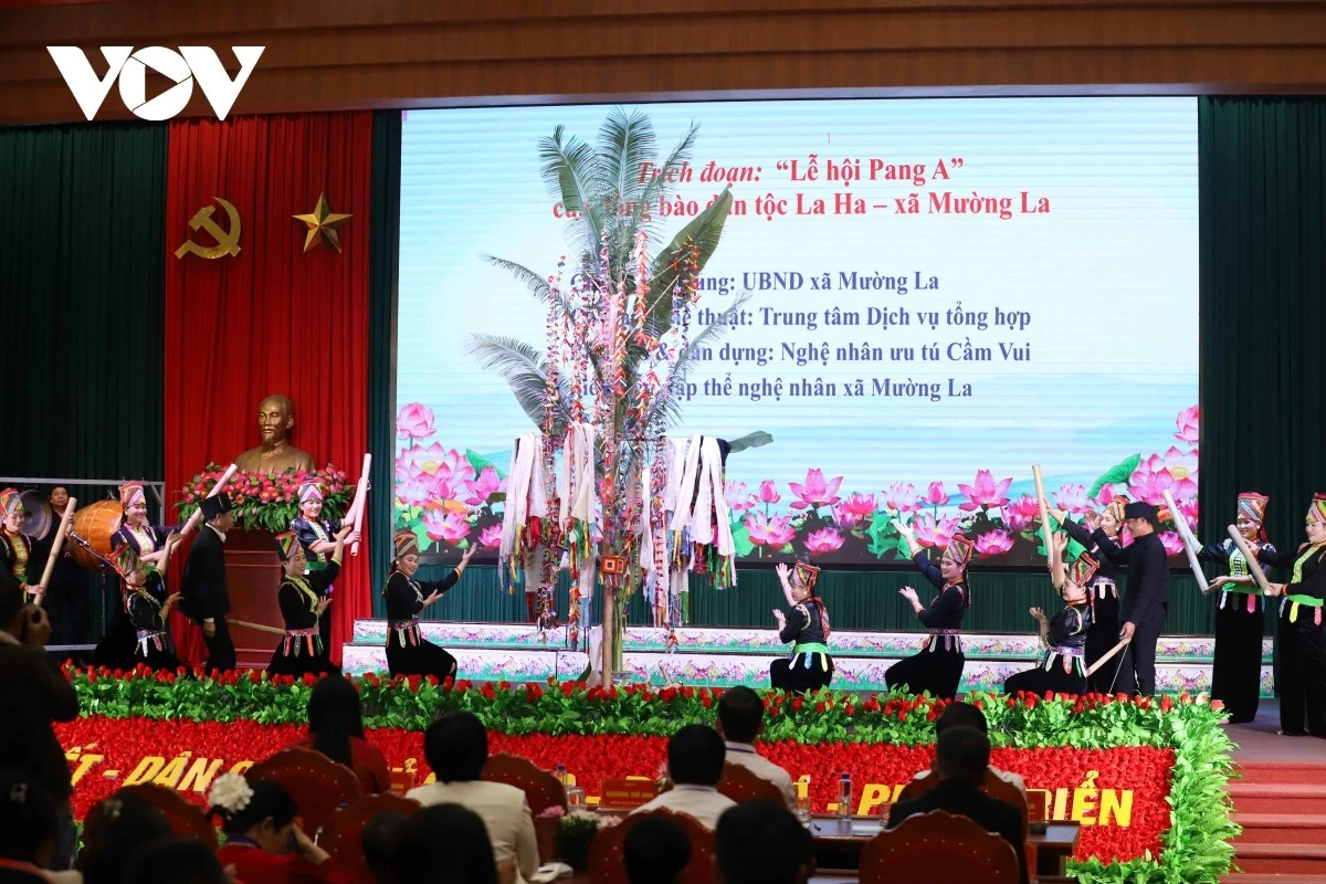 Việc ký kết thỏa thuận hợp tác, liên kết phát triển du lịch nhằm phát huy tiềm năng, lợi thế đặc thù của từng địa phương, hình thành chuỗi liên kết phát triển du lịch bền vững.