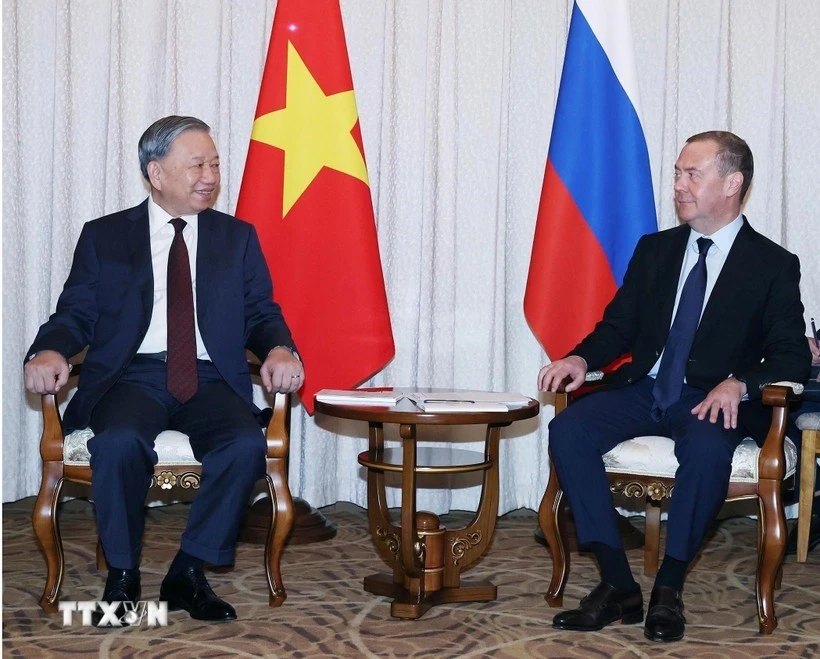 ttxvn-tong-bi-thu-to-lam-gap-chu.jpg