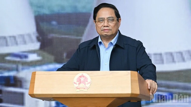Thủ tướng Phạm Minh Chính phát biểu ý kiến tại phiên họp.