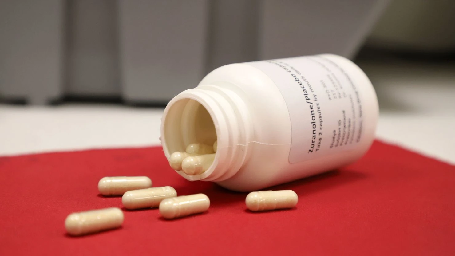 Canada cấp phép sử dụng thuốc zuranolone trong điều trị chứng trầm cảm sau sinh.
