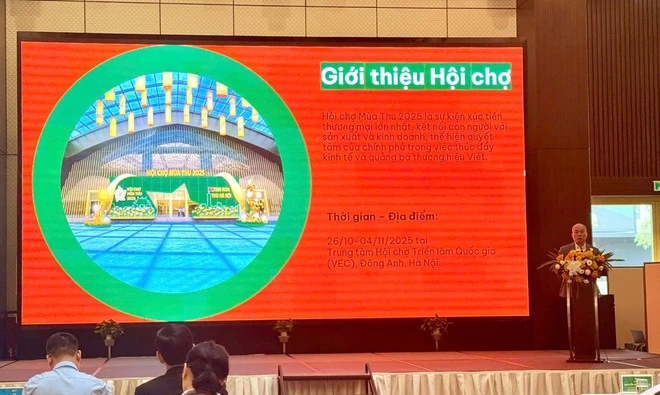 Ông Vũ Bá Phú, Cục trưởng Cục Xúc tiến thương mại (Bộ Công Thương) giới thiệu thông tin về hội chợ.
