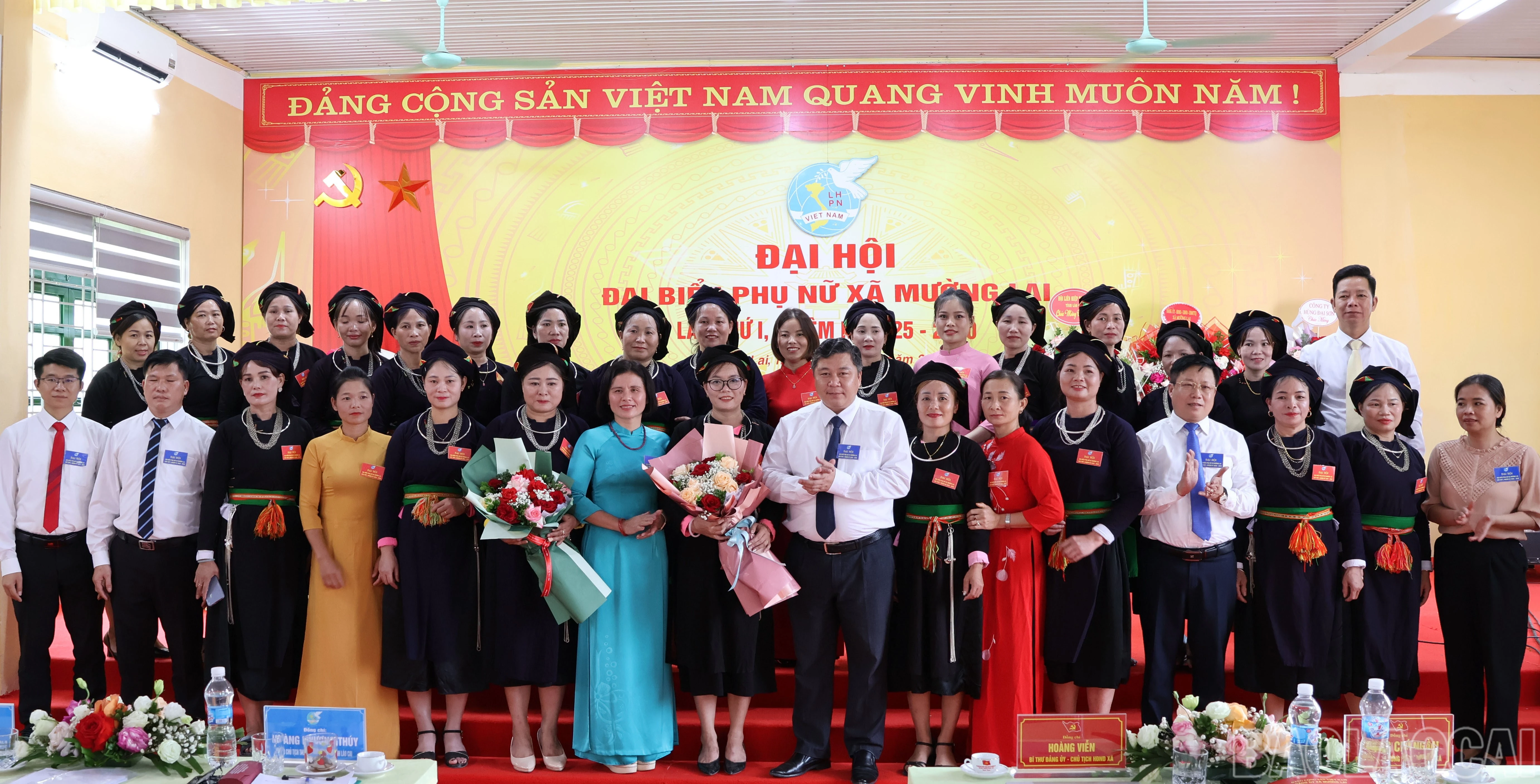 Ban Chấp hành Hội Phụ nữ xã Mường Lai ra mắt đại hội.