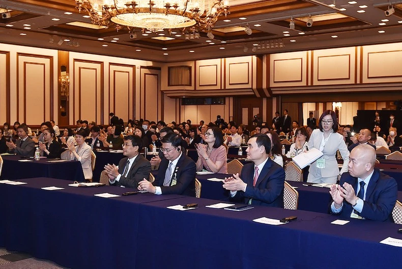 Hội nghị năm nay tập trung thảo luận về tình hình thế giới, khu vực; tầm nhìn, vai trò và định hướng hợp tác của châu Á trong giải quyết các vấn đề toàn cầu.