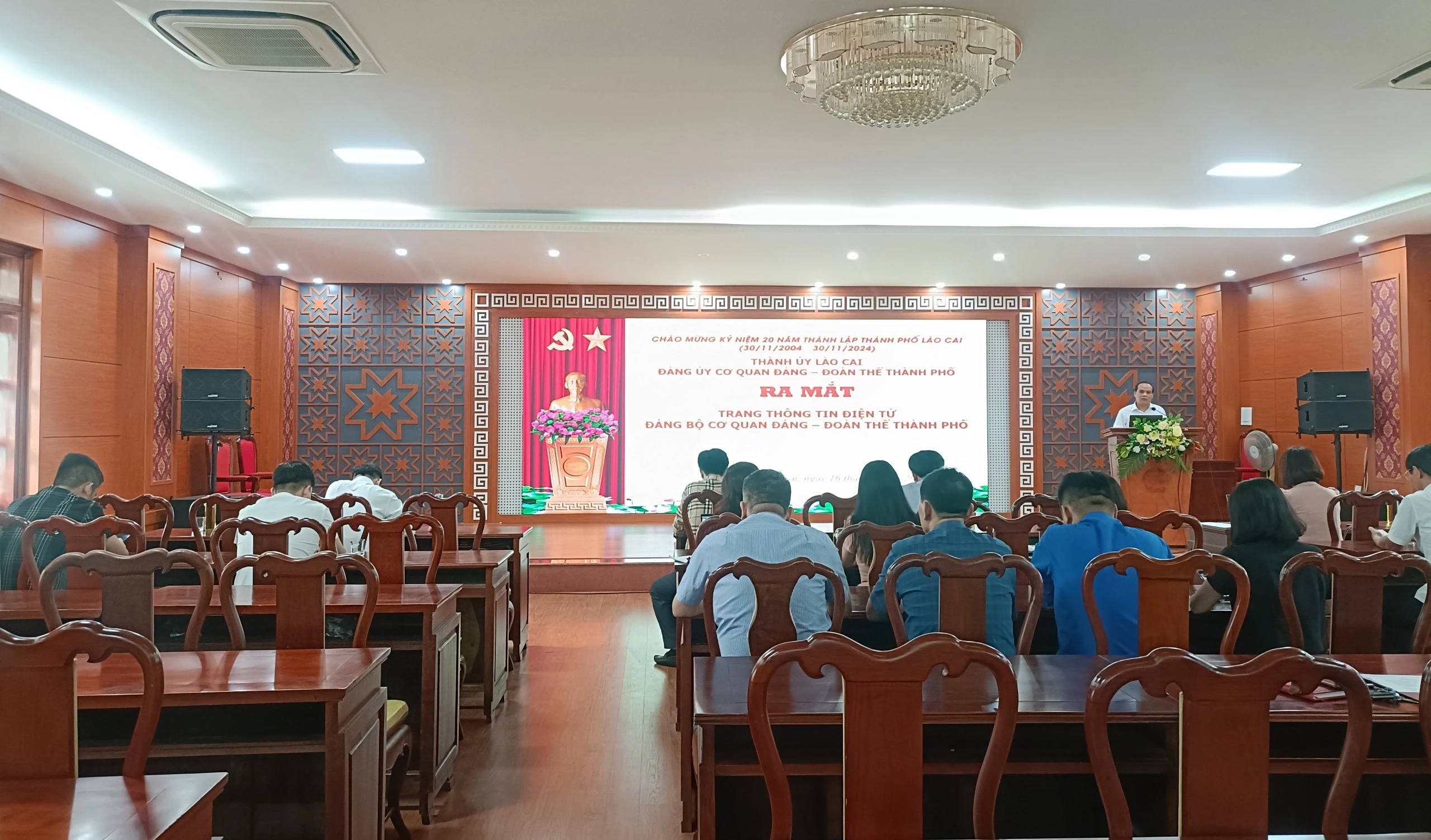 quangcanh.jpg