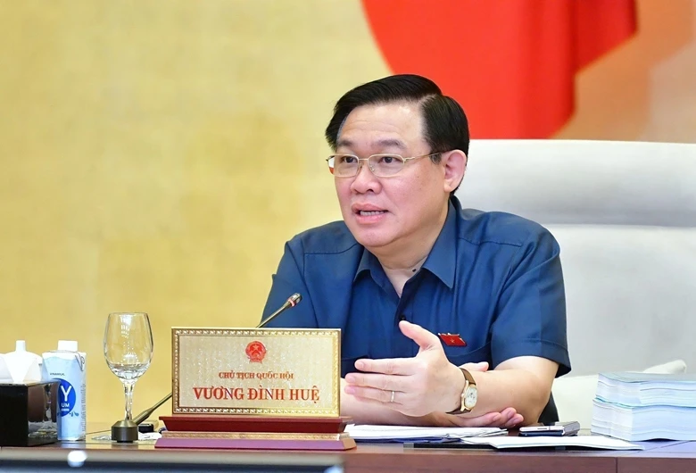 Chủ tịch Quốc hội Vương Đình Huệ phát biểu tại phiên họp