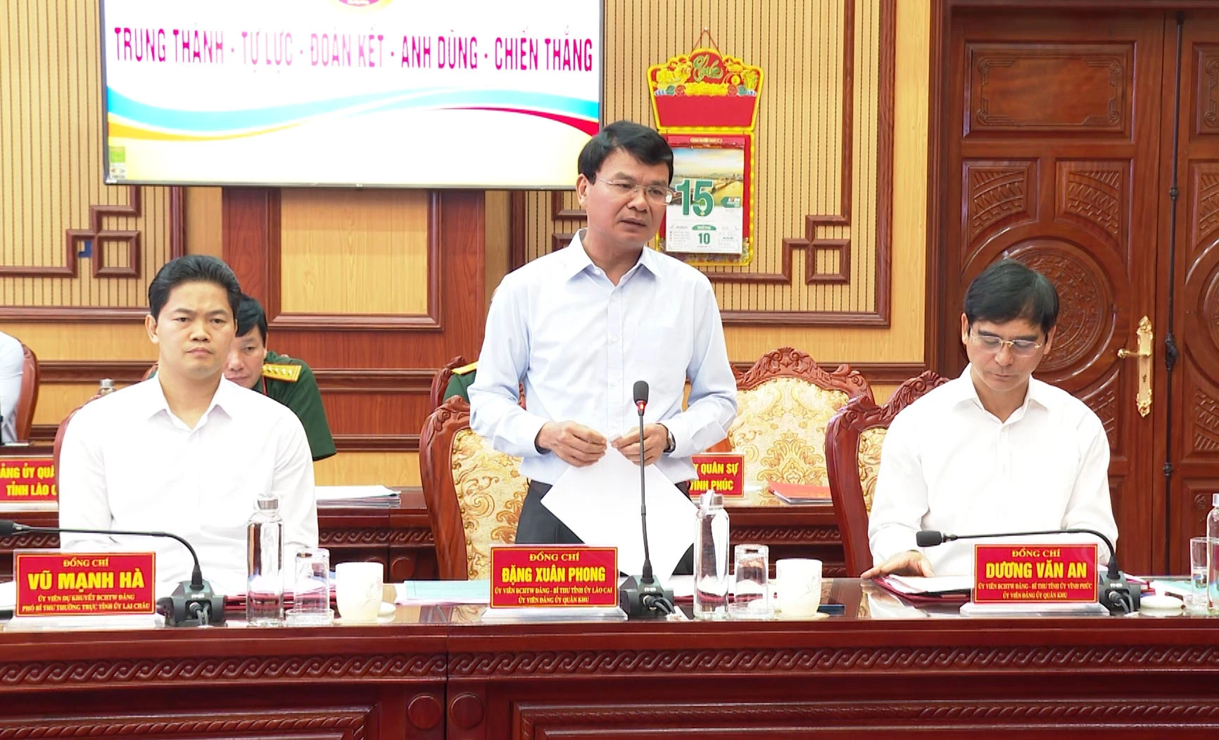 anh ra NQ (2).jpg