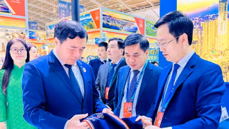 Lào Cai tham dự Hội chợ Trung Quốc - Nam Á lần thứ 10 và Hội chợ Xuất nhập khẩu Côn Minh lần thứ 30