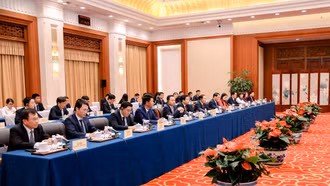 Bí thư Tỉnh ủy Lào Cai Dương Quốc Huy hội kiến với Bí thư Tỉnh ủy Vân Nam Vương Ninh