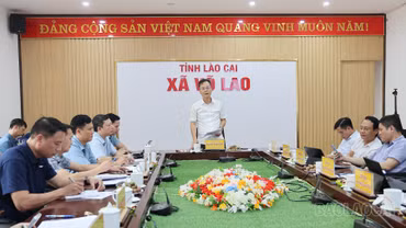 Phó Chủ tịch UBND tỉnh Nguyễn Thành Sinh kiểm tra tiến độ Dự án Khu công nghiệp Võ Lao