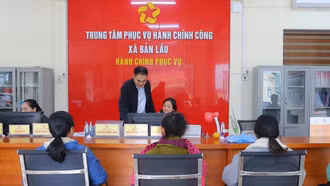 Bản Lầu đẩy mạnh công nghệ số phục vụ người dân