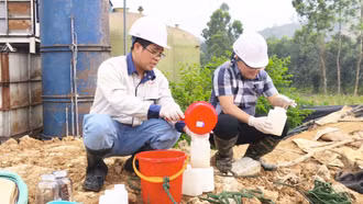 Đông Cuông: Giám sát tháo dỡ nhà xưởng tái chế giấy hoạt động không đúng quy định