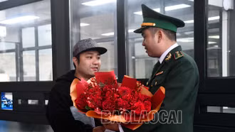Những chuyến hàng xuất - nhập khẩu qua Cửa khẩu Kim Thành trong sáng đầu tiên năm Giáp Thìn