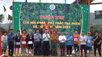 Trên 100 vận động viên tham gia cuộc thi leo núi khám phá thác Phạ Phân 