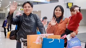 "Chuyến bay ước mơ" đưa hàng nghìn người lao động khó khăn về quê ăn tết