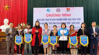Văn Bàn: Giao lưu, chia sẻ kinh nghiệm triển khai mô hình “Câu lạc bộ thủ lĩnh của sự thay đổi”