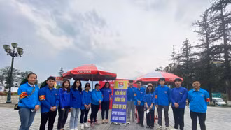 Thanh niên Sa Pa có nhiều hoạt động xây dựng Khu du lịch Quốc gia thân thiện dịp lễ hội