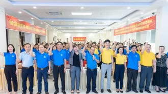 Ra quân hưởng ứng Ngày Bảo hiểm Y tế Việt Nam