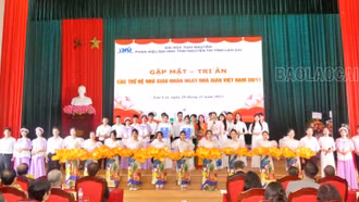 Phân hiệu Đại học Thái Nguyên tại Lào Cai tổ chức gặp mặt, tri ân các thế hệ nhà giáo 