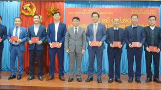 41 học viên tốt nghiệp lớp bồi dưỡng ngạch chuyên viên cao cấp và tương đương khóa 21