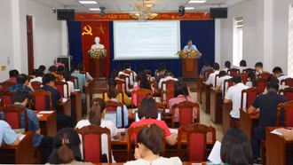 76 học viên tham gia lớp bồi dưỡng lý luận chính trị dành cho đảng viên mới 