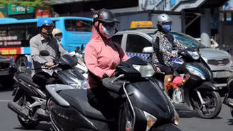 Cảnh báo tình trạng kiệt sức, đột quỵ do nắng nóng kéo dài
